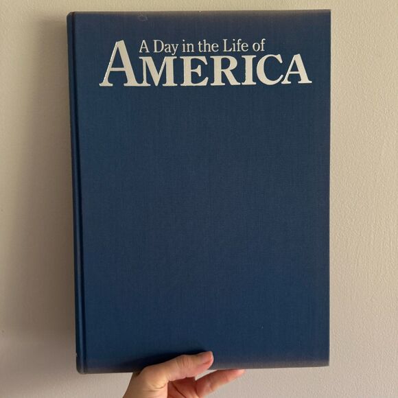 Vintage Americana Coffee Table Book - Hardcover - A Day in the Life of America - Picture 3 of 11